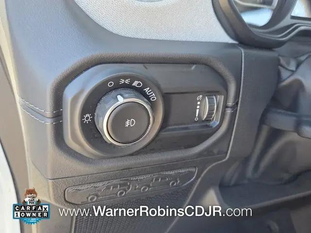 2024 Jeep Wrangler 4-Door Sahara 4x4