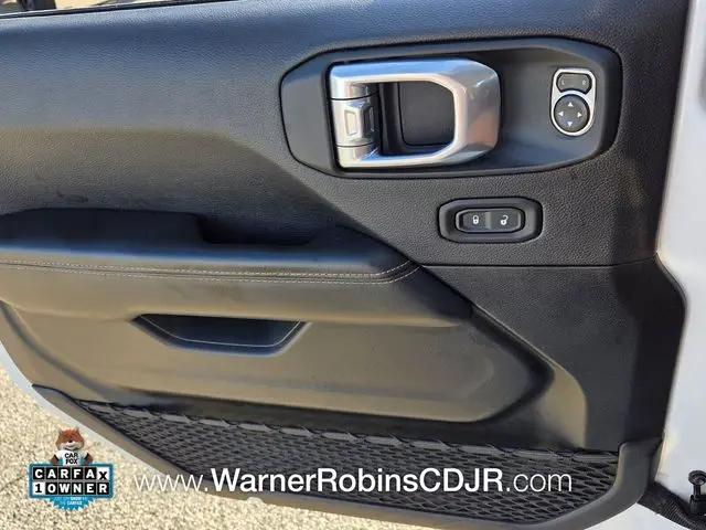 2024 Jeep Wrangler 4-Door Sahara 4x4
