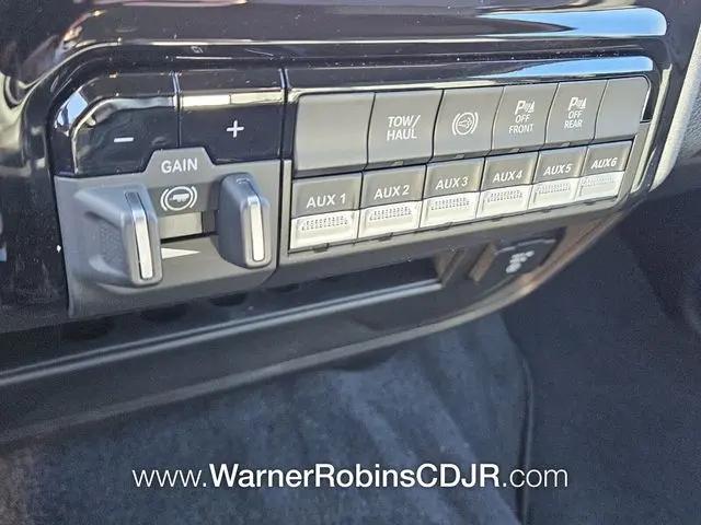 2026 Ram 3500 Tradesman Crew Cab 4x4 8' Box