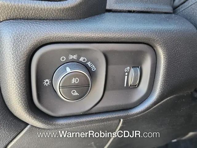 2026 Ram 3500 Tradesman Crew Cab 4x4 8' Box