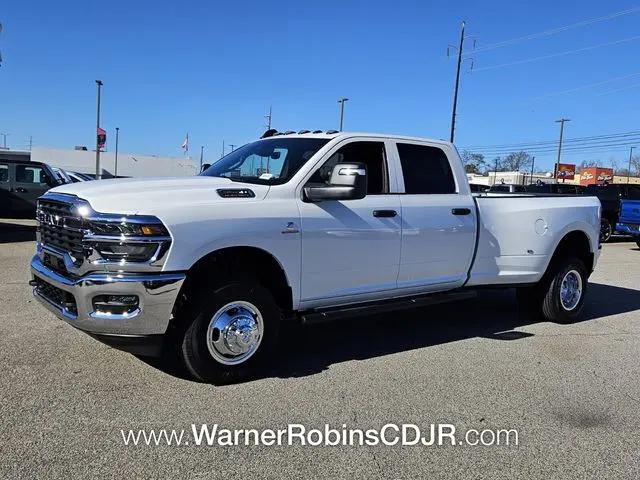 2026 Ram 3500 Tradesman Crew Cab 4x4 8' Box