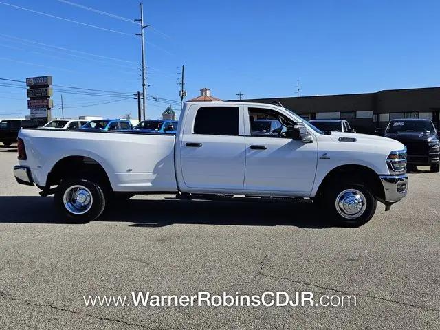 2026 Ram 3500 Tradesman Crew Cab 4x4 8' Box