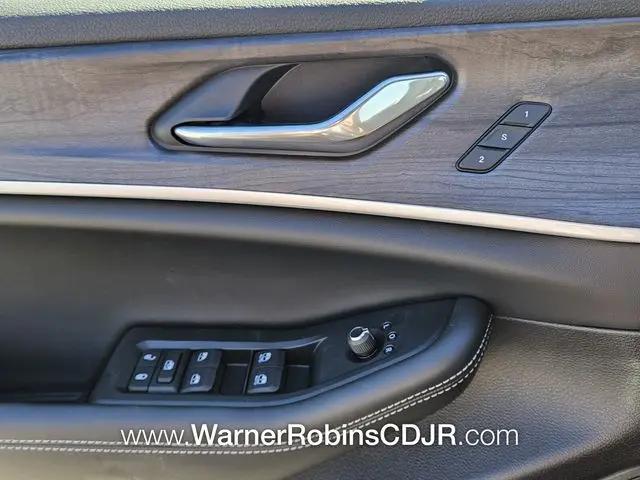 2025 Jeep Grand Cherokee Limited 4x4