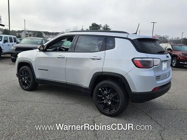 2026 Jeep Compass Latitude Altitude