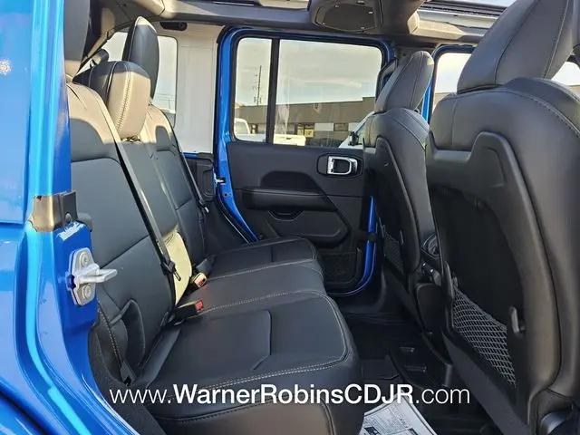 2026 Jeep Wrangler 4-Door Sahara 4x4