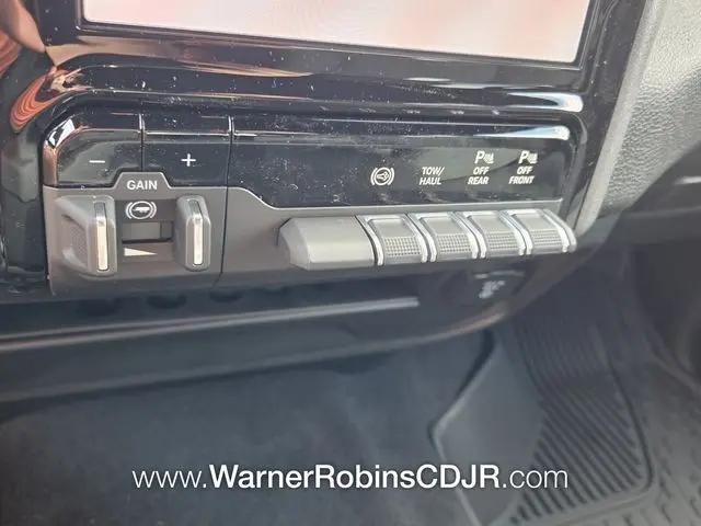 2026 Ram 2500 Tradesman Crew Cab 4x4 6'4" Box