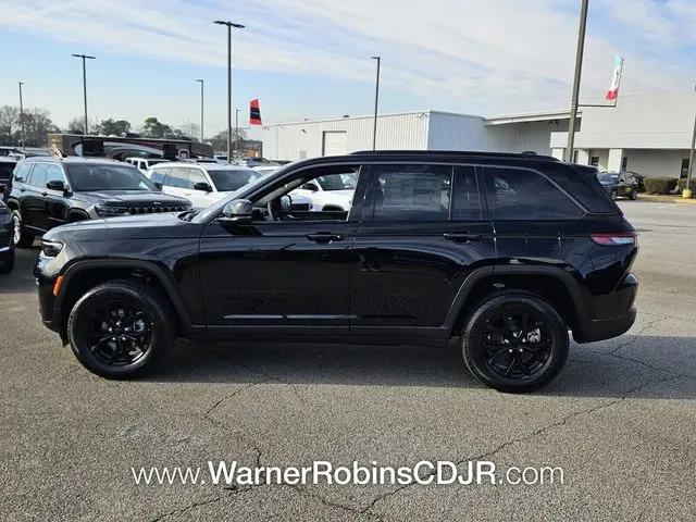 2026 Jeep Grand Cherokee Altitude 4x2