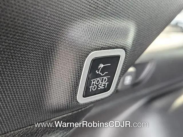 2026 Jeep Grand Cherokee Altitude 4x2