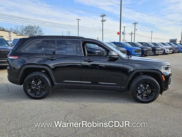 2026 Jeep Grand Cherokee Altitude 4x2