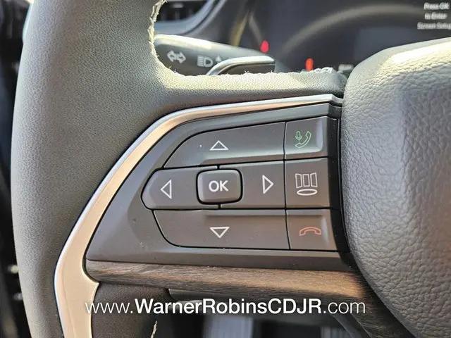 2026 Jeep Grand Cherokee Altitude 4x2