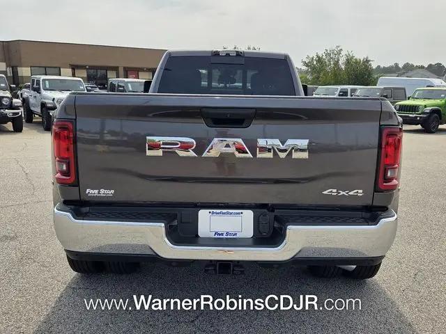 2026 Ram 3500 Tradesman Crew Cab 4x4 8' Box