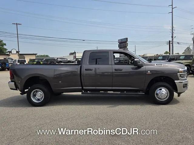 2026 Ram 3500 Tradesman Crew Cab 4x4 8' Box