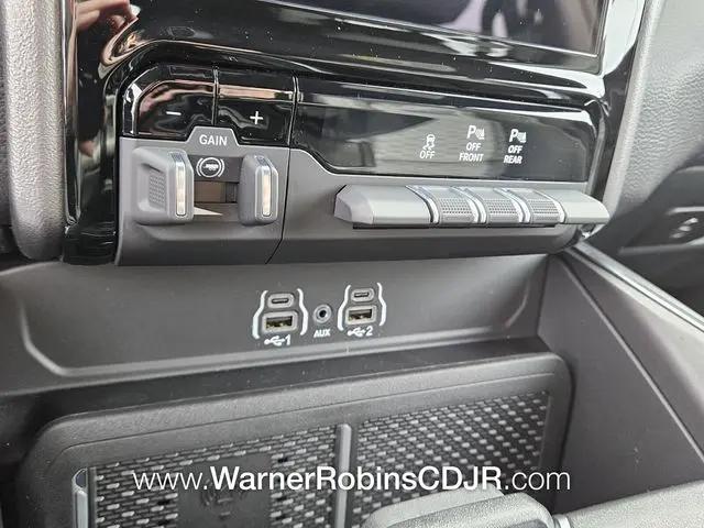 2026 Ram 1500 Big Horn Crew Cab 4x4 5'7" Box