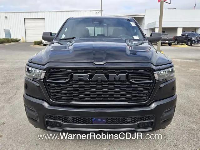 2026 Ram 1500 Express Crew Cab 4x4 5'7" Box