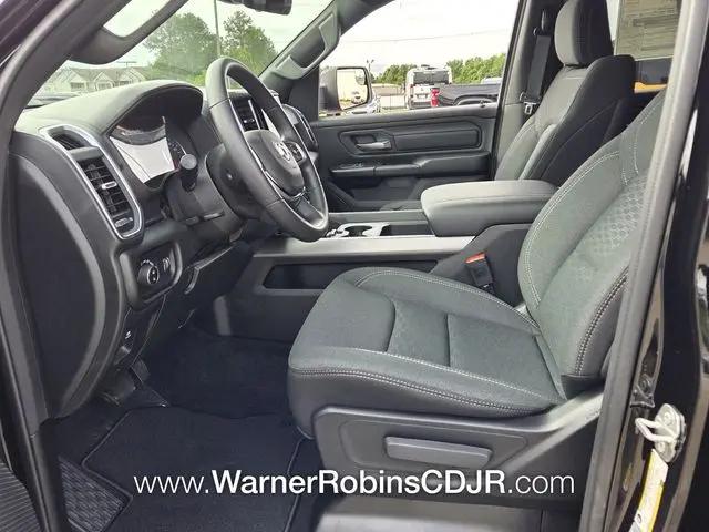 2026 Ram 1500 Express Crew Cab 4x4 5'7" Box