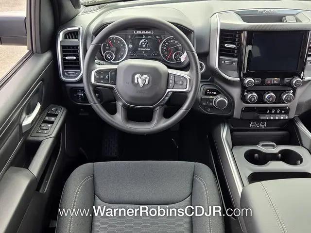 2026 Ram 1500 Express Crew Cab 4x4 5'7" Box