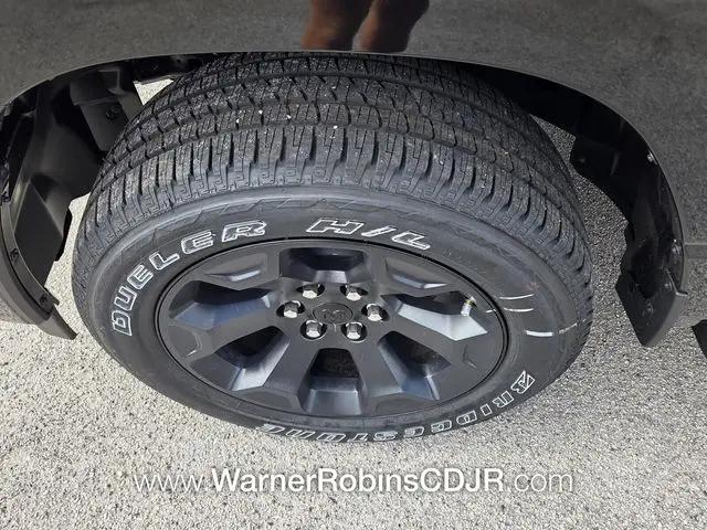 2026 Ram 1500 Express Crew Cab 4x4 5'7" Box