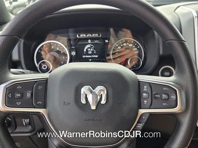 2026 Ram 1500 Express Crew Cab 4x4 5'7" Box
