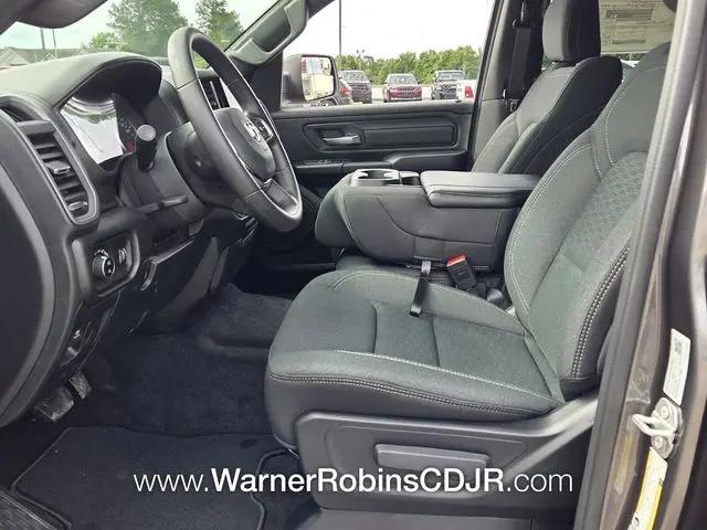 2026 Ram 1500 Express Crew Cab 4x2 5'7" Box
