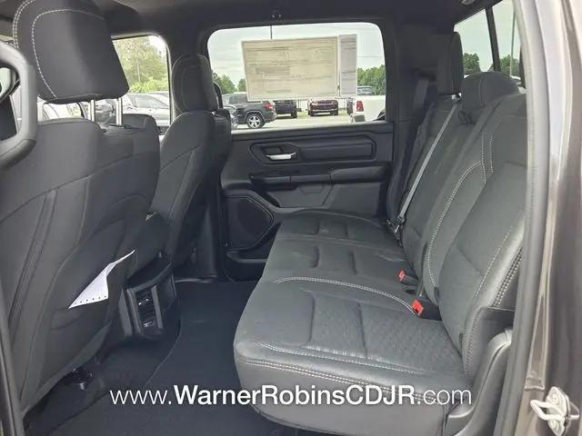 2026 Ram 1500 Express Crew Cab 4x2 5'7" Box