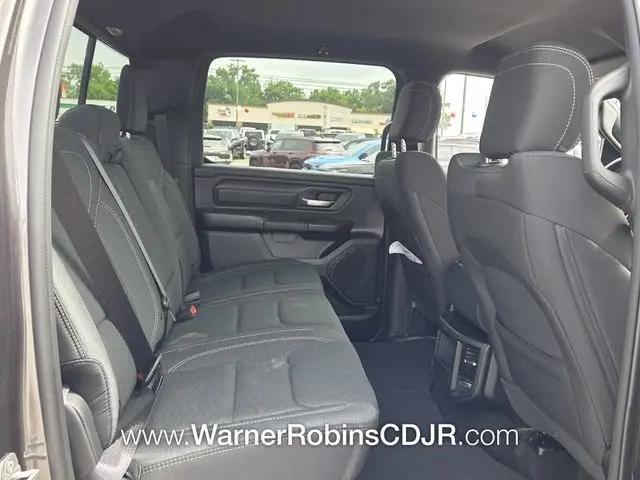 2026 Ram 1500 Express Crew Cab 4x2 5'7" Box