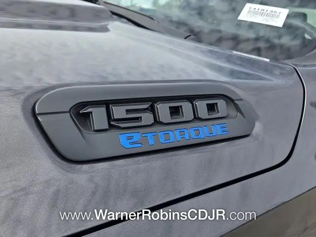 2026 Ram 1500 Express Crew Cab 4x2 5'7" Box
