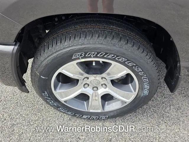 2026 Ram 1500 Express Crew Cab 4x2 5'7" Box