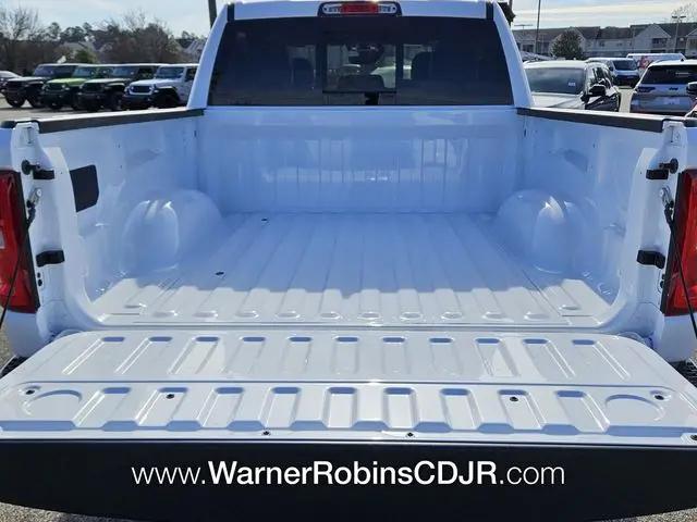 2026 Ram 1500 Big Horn Crew Cab 4x4 5'7" Box