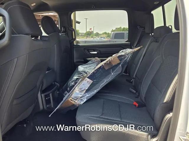 2026 Ram 1500 Warlock Crew Cab 4x4 5'7" Box