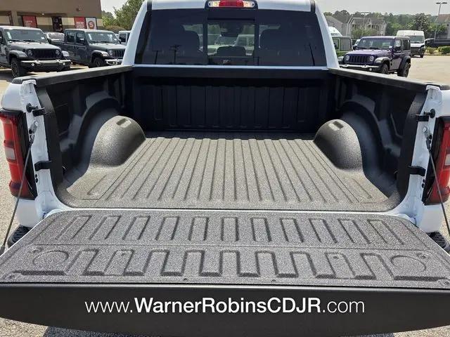 2026 Ram 1500 Warlock Crew Cab 4x4 5'7" Box