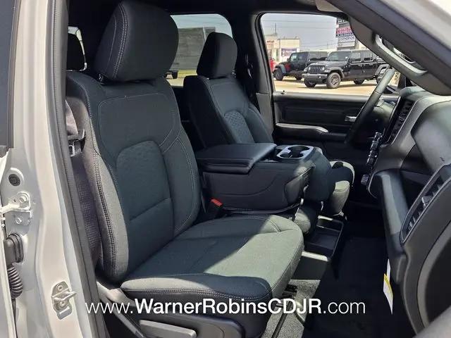 2026 Ram 1500 Warlock Crew Cab 4x4 5'7" Box
