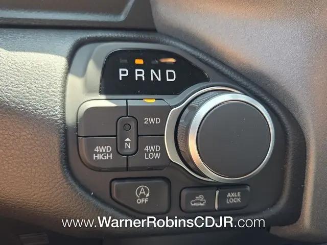 2026 Ram 1500 Warlock Crew Cab 4x4 5'7" Box