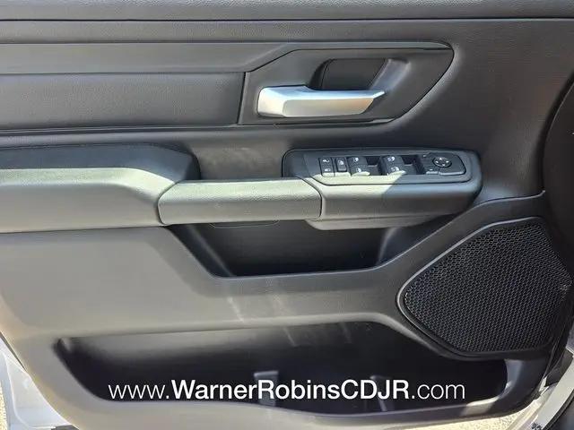 2026 Ram 1500 Warlock Crew Cab 4x4 5'7" Box