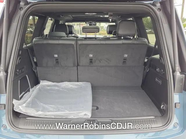 2026 Jeep Grand Wagoneer 4x4
