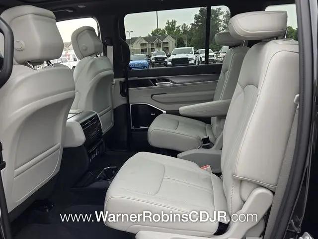 2026 Jeep Grand Wagoneer Limited Altitude 4x4