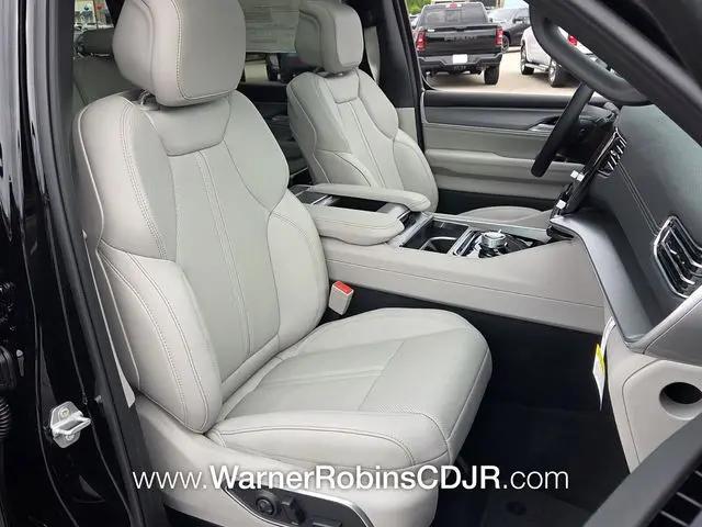 2026 Jeep Grand Wagoneer Limited Altitude 4x4