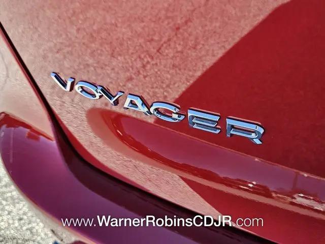 2026 Chrysler Voyager LX