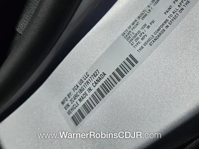 2026 Chrysler Pacifica Select