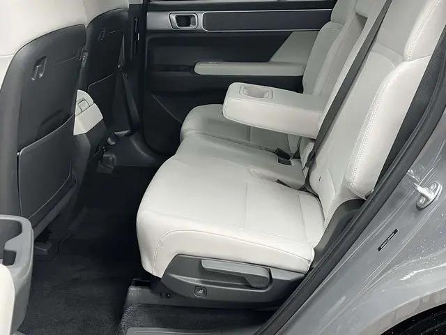 2025 Hyundai Santa Fe SE