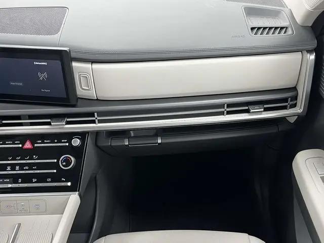 2025 Hyundai Santa Fe SE