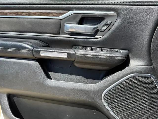 2020 Ram 1500 Laramie Crew Cab 4x4 5'7" Box