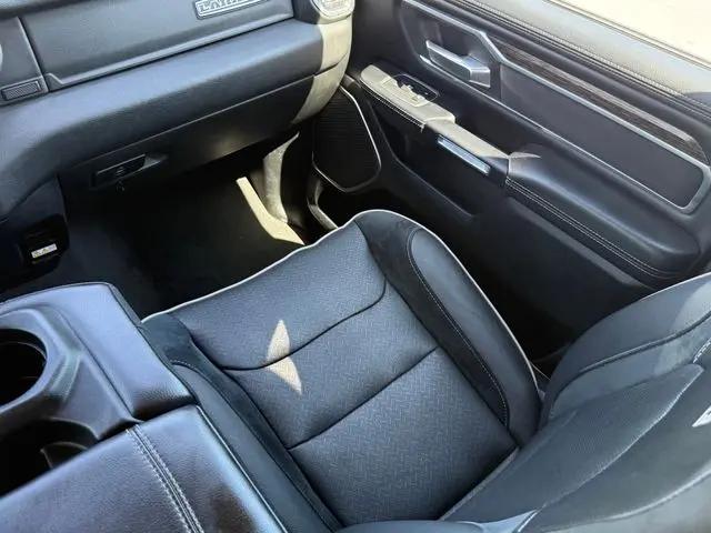 2020 Ram 1500 Laramie Crew Cab 4x4 5'7" Box
