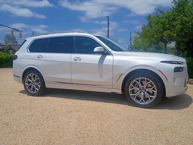 2024 BMW X7 xDrive40i