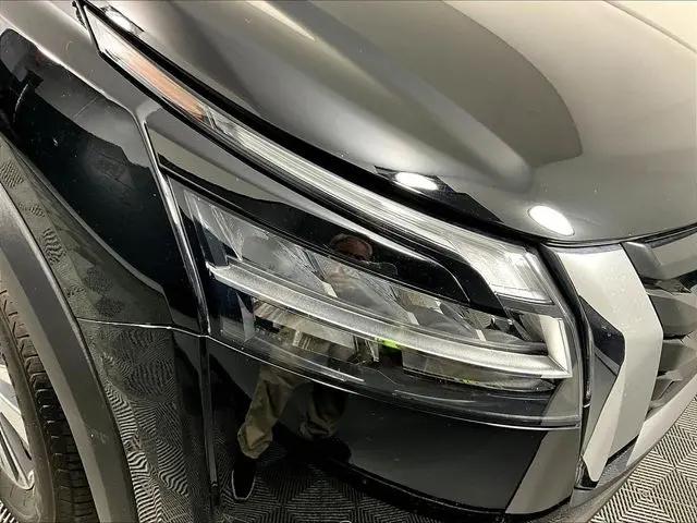 2024 Nissan Pathfinder SL 4WD