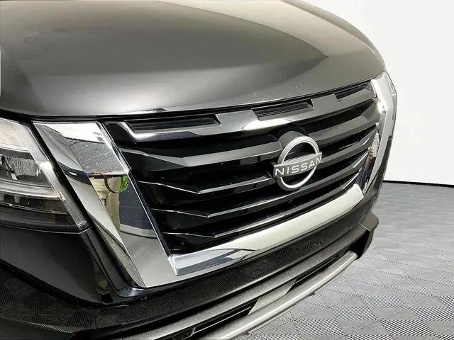 2024 Nissan Pathfinder SL 4WD