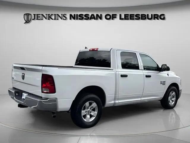 2023 Ram 1500 Classic SLT Crew Cab 4x2 5'7" Box