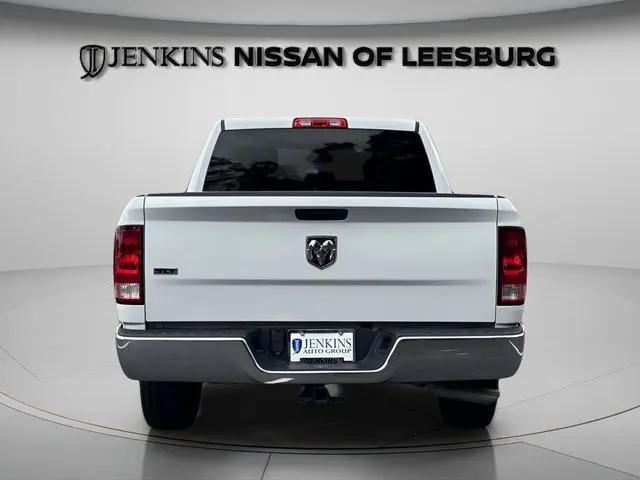 2023 Ram 1500 Classic SLT Crew Cab 4x2 5'7" Box