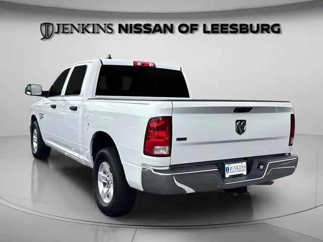 2023 Ram 1500 Classic SLT Crew Cab 4x2 5'7" Box