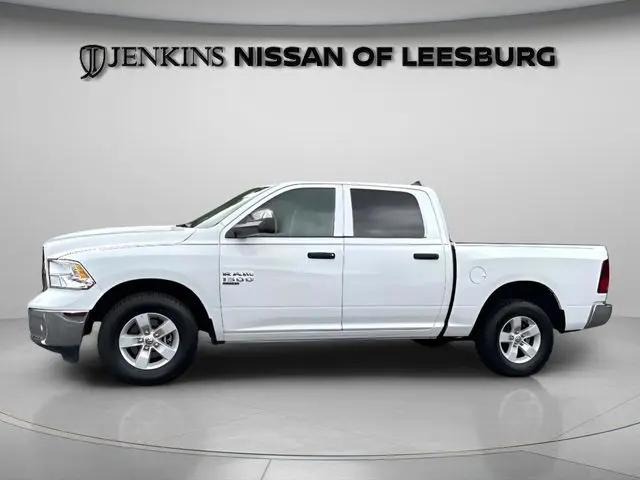 2023 Ram 1500 Classic SLT Crew Cab 4x2 5'7" Box