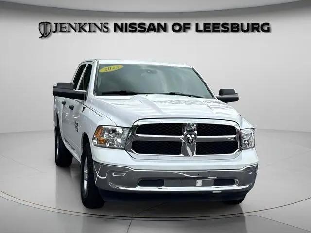 2023 Ram 1500 Classic SLT Crew Cab 4x2 5'7" Box